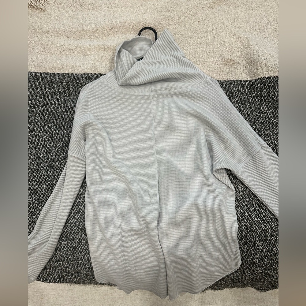 Aritzia Babaton Waffle knit shirt